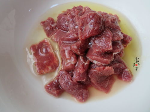 以后不管炒啥肉，別再用淀粉腌制了，牢記3點(diǎn)訣竅，肉片鮮嫩入味